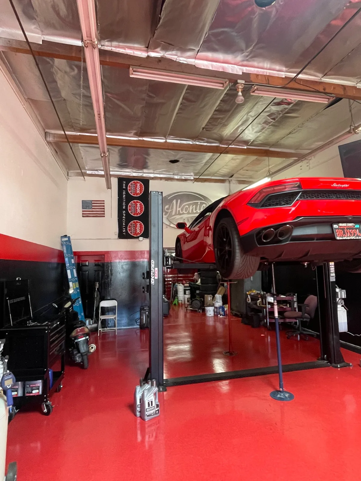 Detailed Honda engine work at Akonic Garage